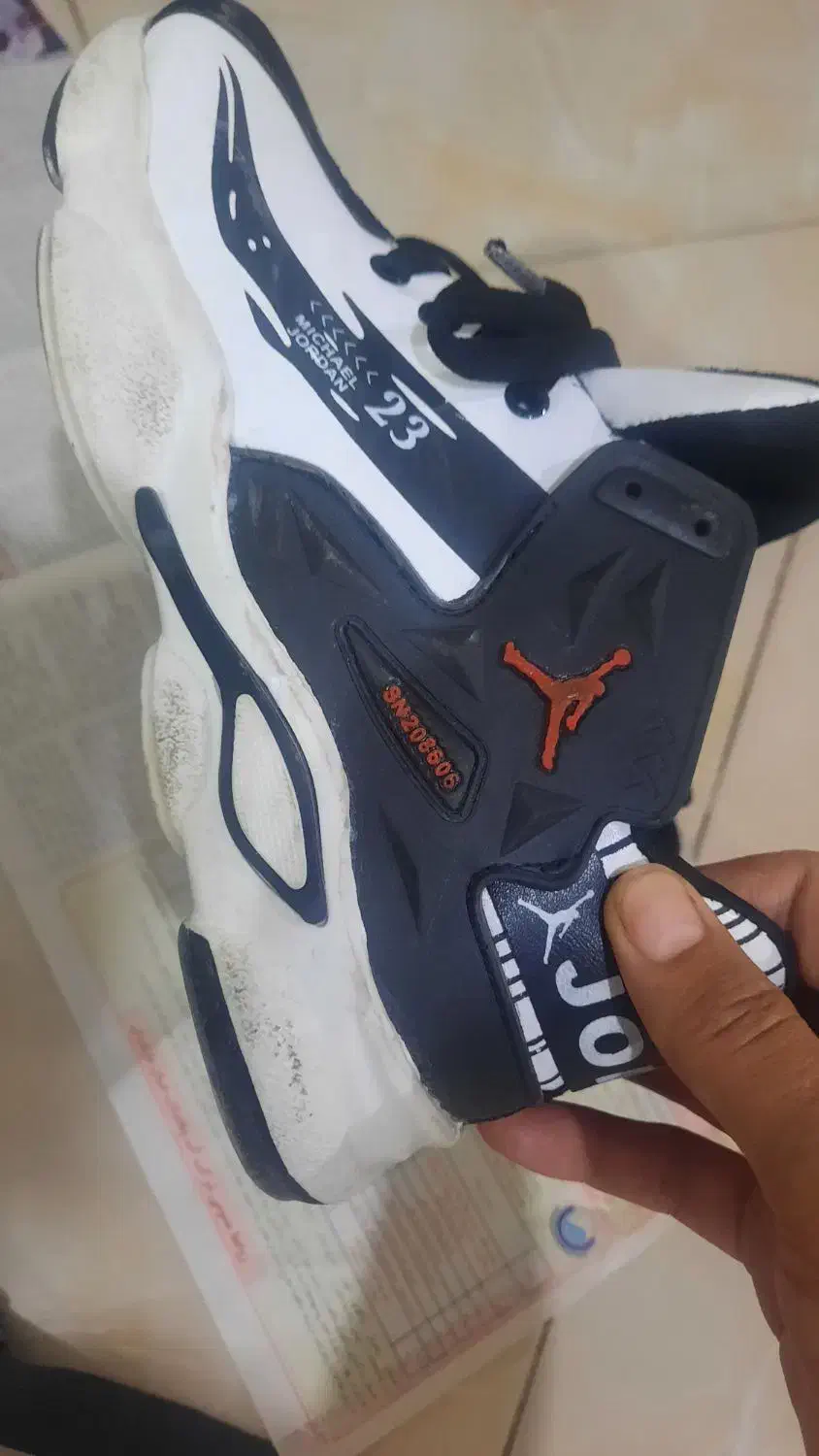 کفش اسپرت یک بارپوشیده شده|کفش و لباس بچه|شهرکرد, |دیوار