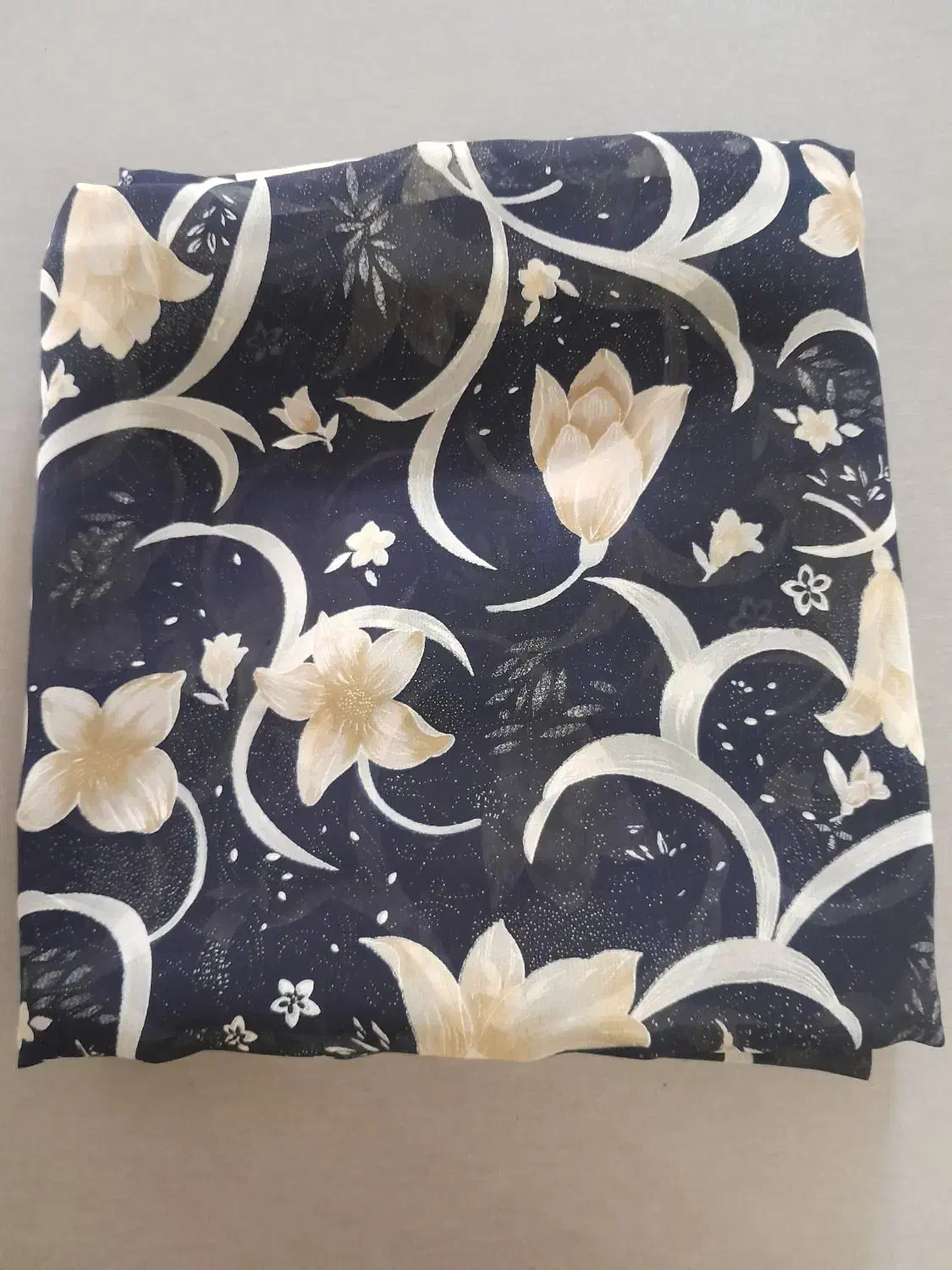 چادر|لباس|باقرشهر, |دیوار