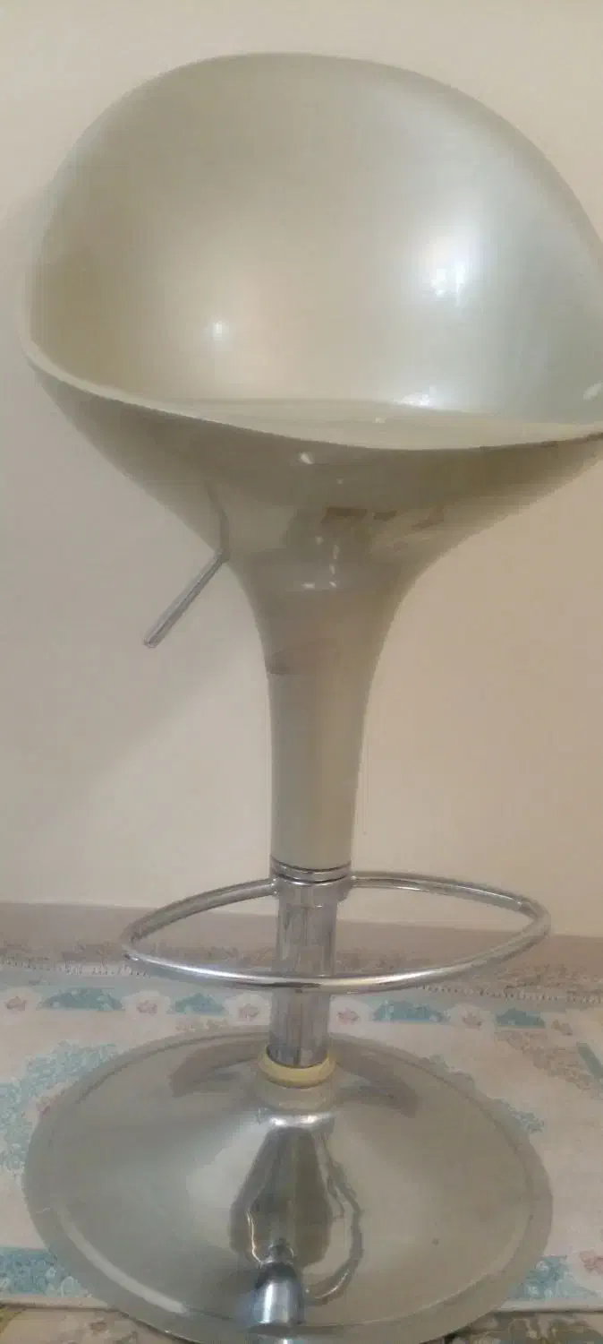 صندلی چرخشی|صندلی و نیمکت|قدس, شهر‌قدس|دیوار