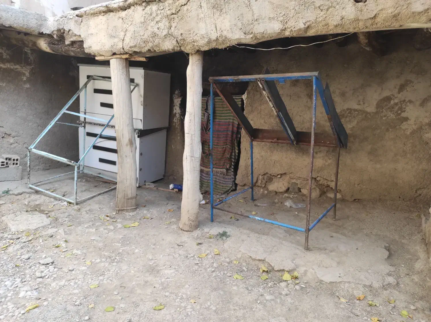 مقداری وسایل میو فروشی|عمده‌فروشی|سمیرم, |دیوار