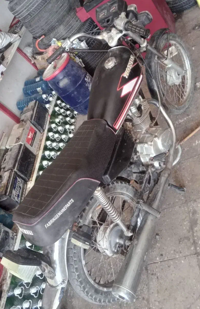 متور هندا ۱۲۵|موتورسیکلت|رفسنجان, |دیوار