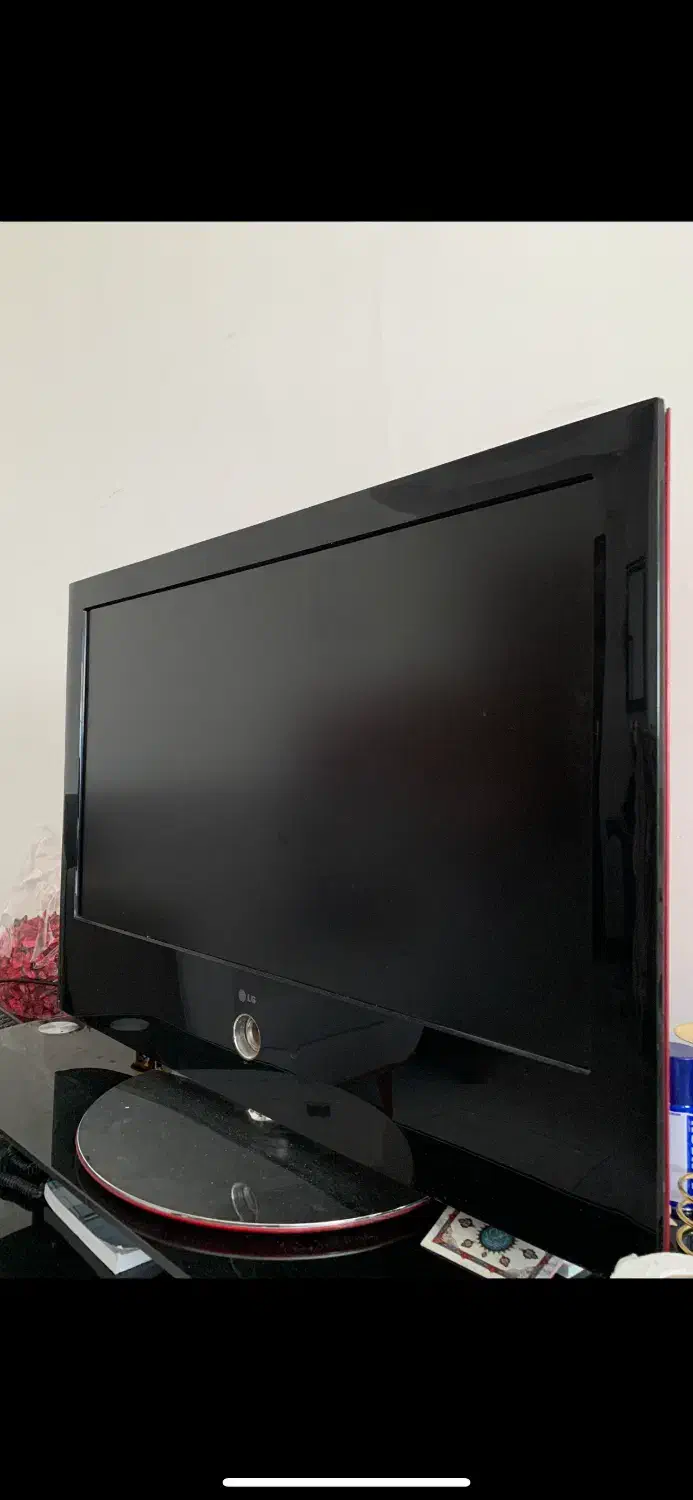 تلویزیون LCD ال جی ۴۲ اینج|تلویزیون و پروژکتور|پرند, فاز ۴|دیوار
