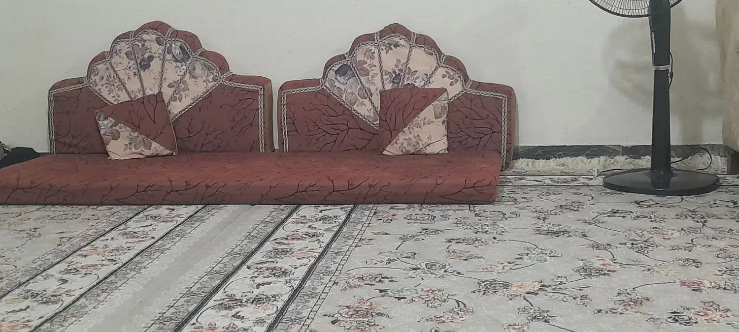 شاه نشین|پشتی|خرمآباد, |دیوار