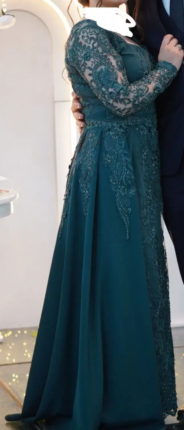 لباس مجلسی|لباس|شاهین دژ, |دیوار