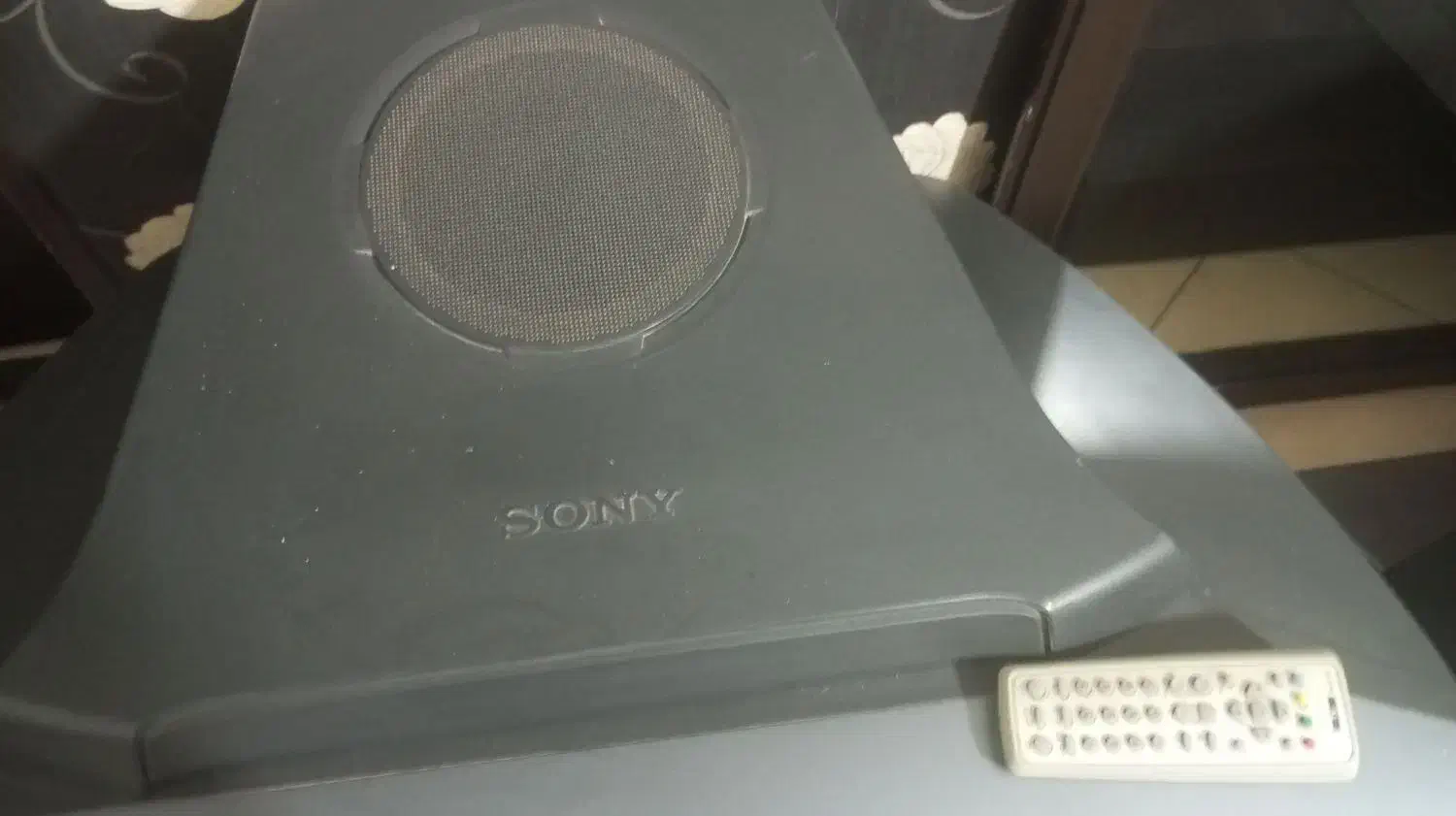 تلویزیون سالم با کنترل وبه شرط تست|تلویزیون و پروژکتور|کرج, رجبآباد|دیوار