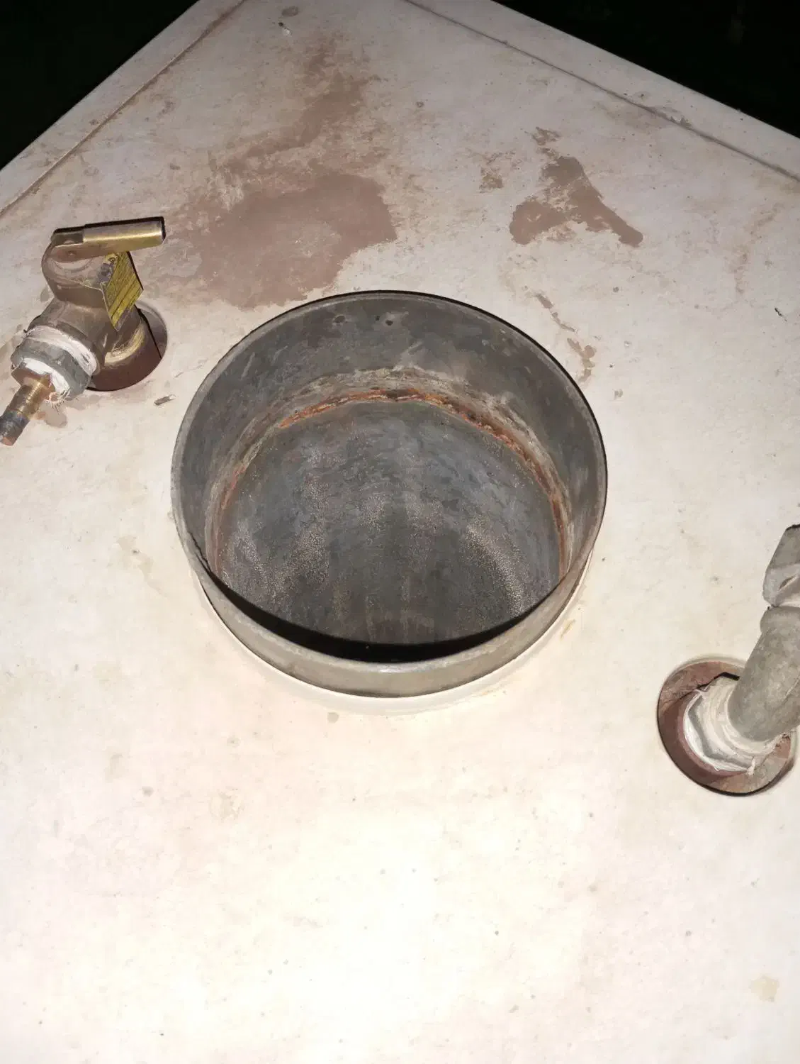 آبگرمکن  200لیتری|آبگرمکن، پکیج، شوفاژ|زاوه, |دیوار