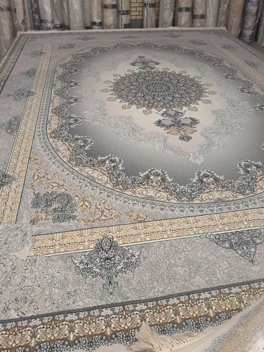 فرش ۹متری و۱۲متری تازه نو|فرش|فومن, |دیوار