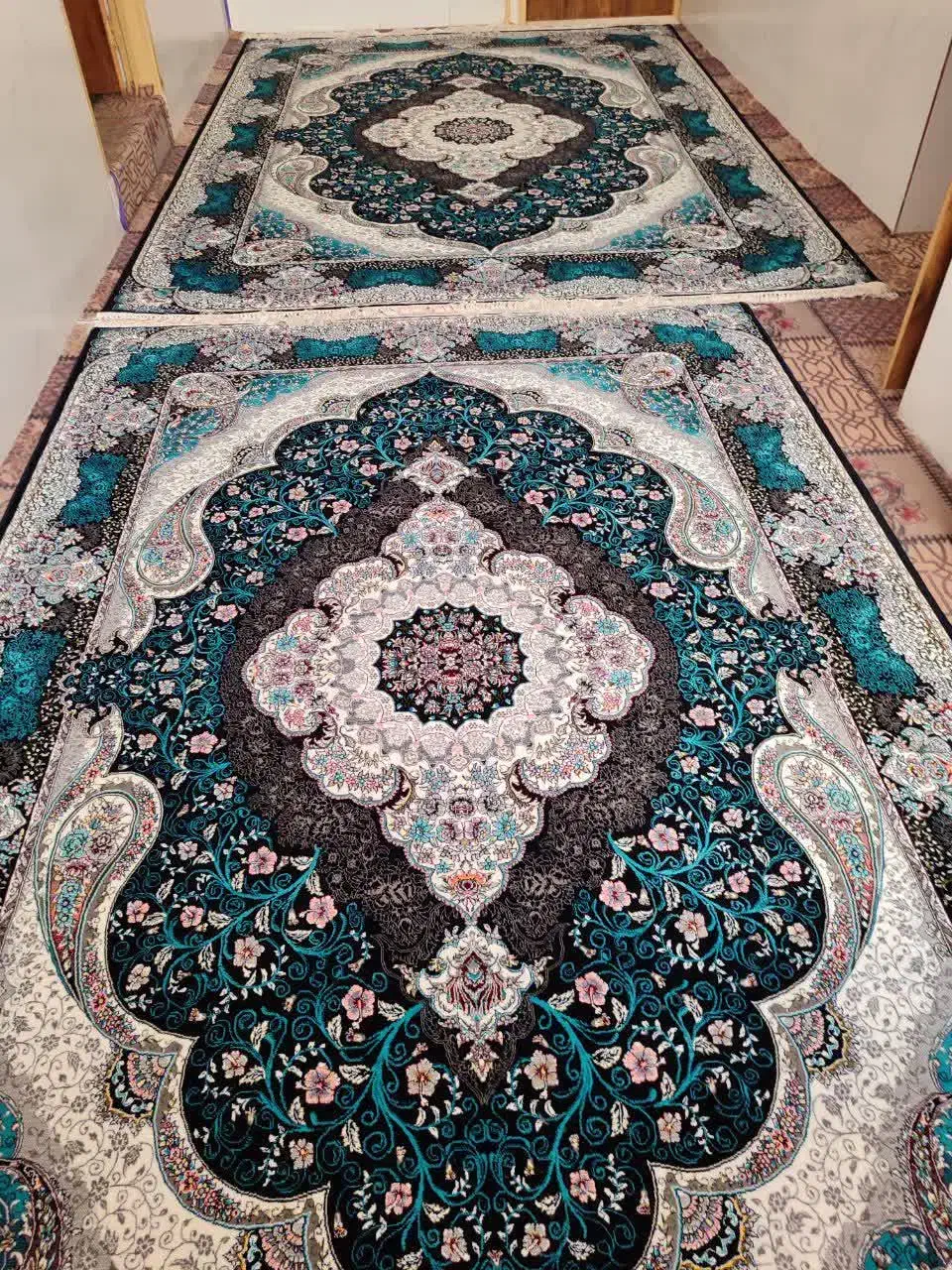 فرش نو|فرش|شیراز, شهرک ویلایی بهاران|دیوار