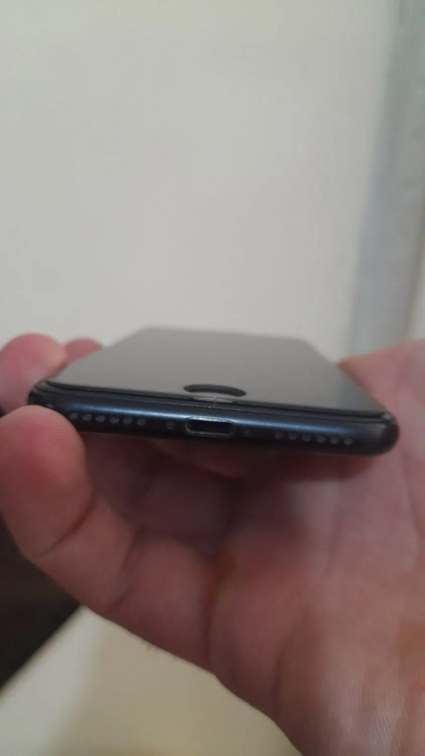 iphone se2020|موبایل|تهران, امام حسین|دیوار