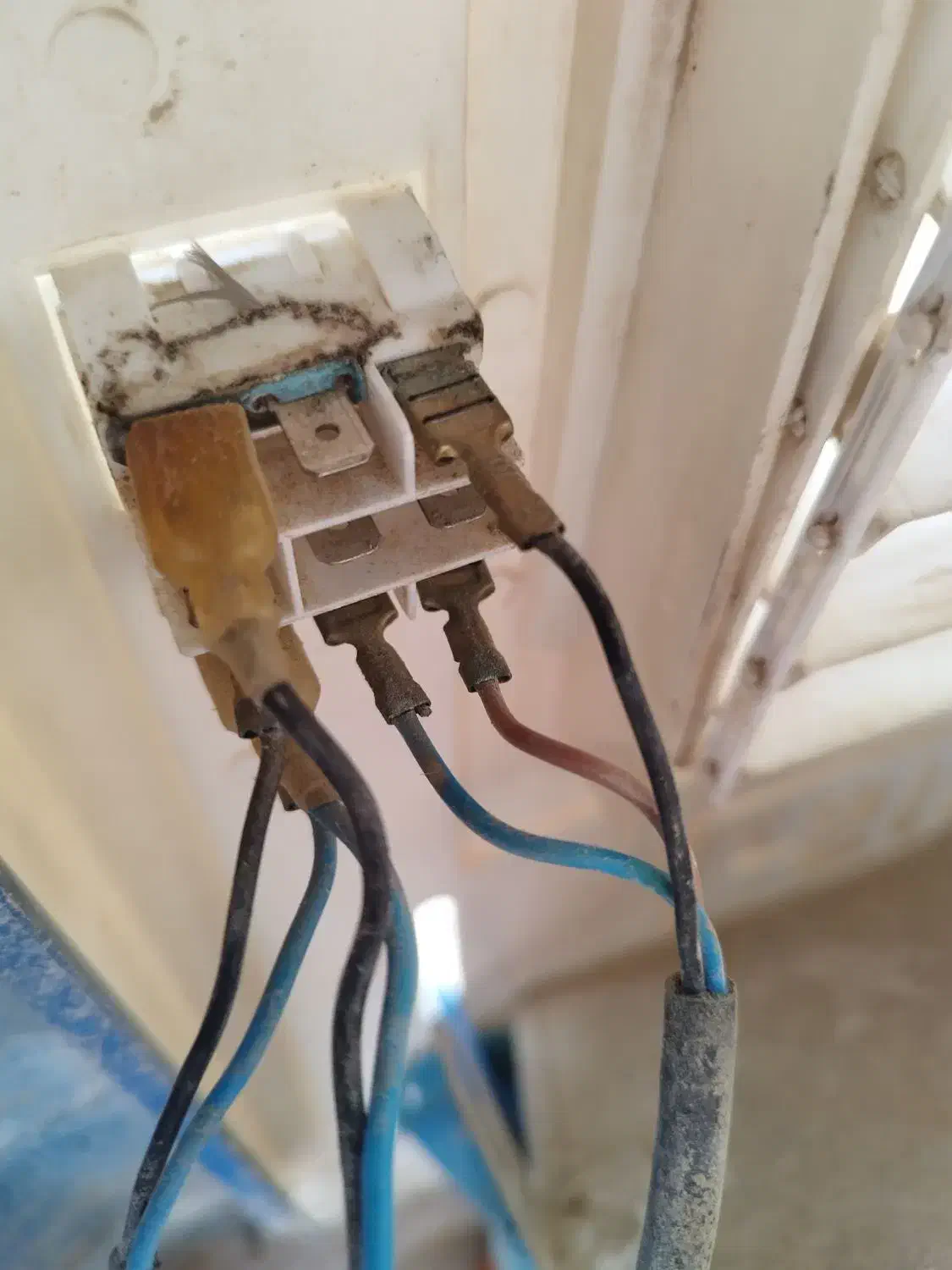 کلیه خدمات ساختمانی.پذیرفته میشود|خدمات پیشه و مهارت|ابهر, |دیوار