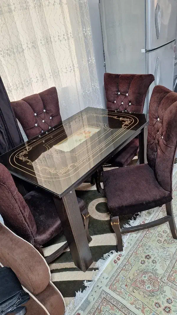 میزناهارخوری ۴ نفره ۴۵۰۰۰۰۰|میز و صندلی غذاخوری|رودسر, |دیوار