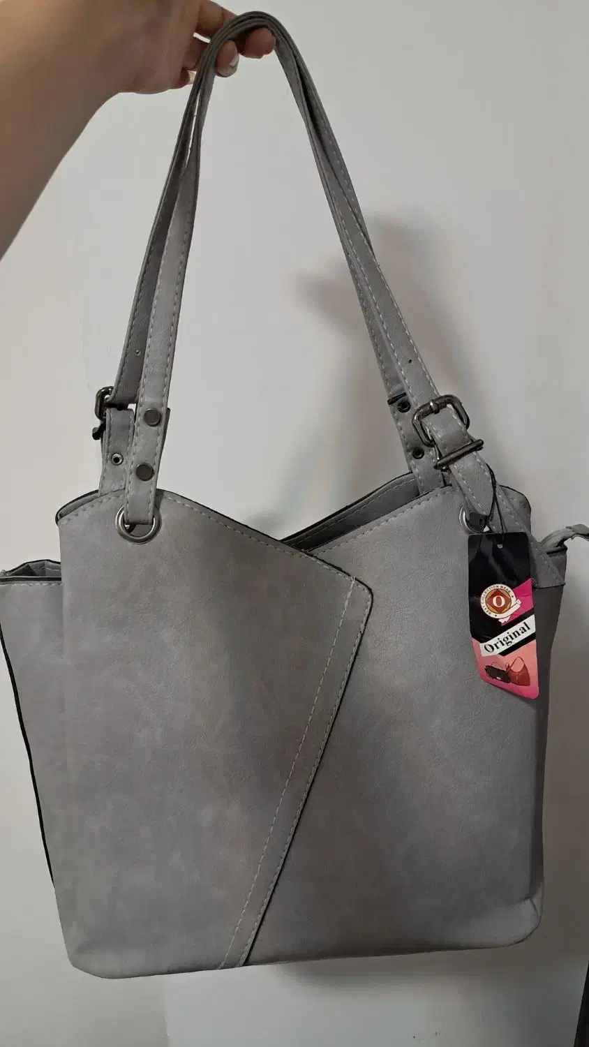 کیف زنانه|کیف، کفش، کمربند|اندیشه, اندیشه فاز ۵|دیوار