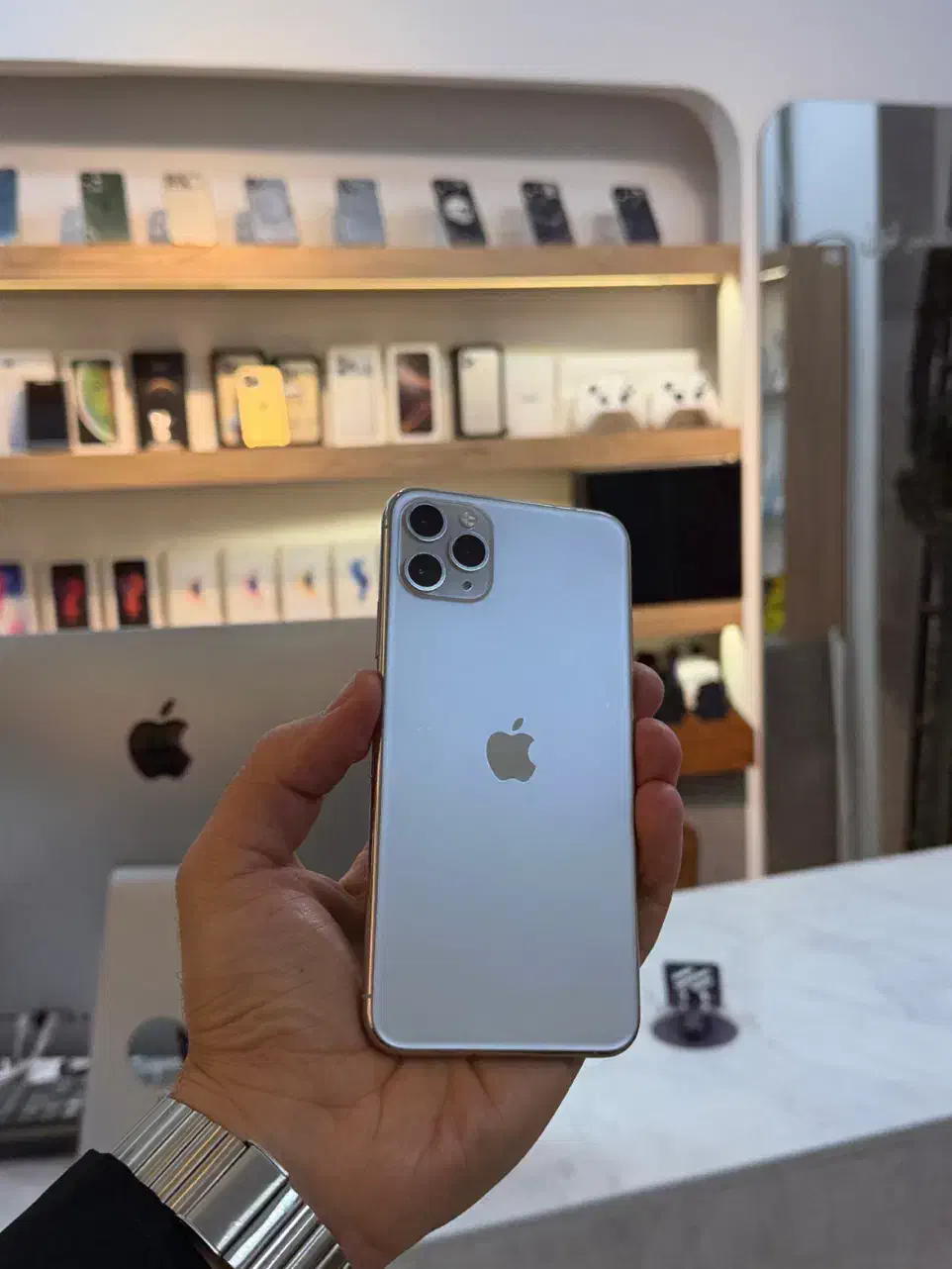 11pro max|موبایل|شیراز, گلدشت معالی‌آباد|دیوار