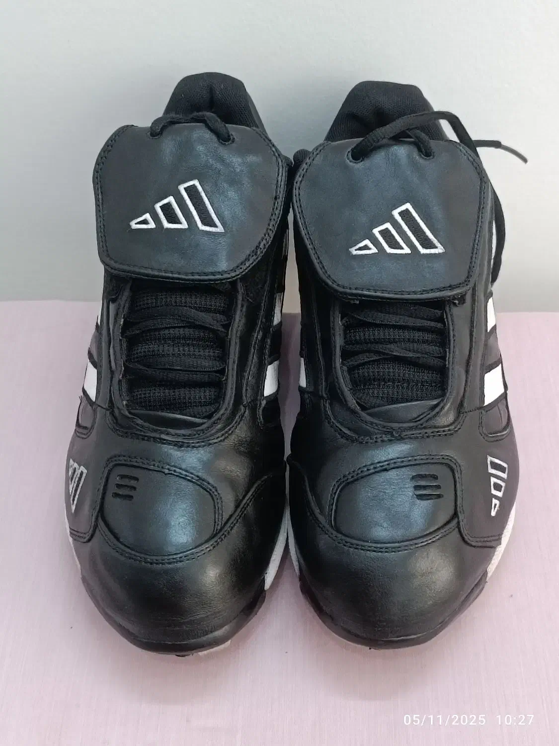 کفش فوتبال چمنی استوک فلزی ادیداس|تجهیزات ورزشی|تهران, باشگاه نفت|دیوار