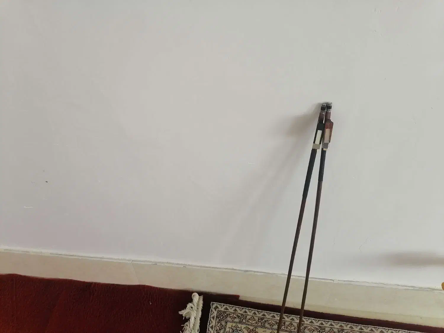 ارشه ویولن|ویولن|باقرشهر, |دیوار