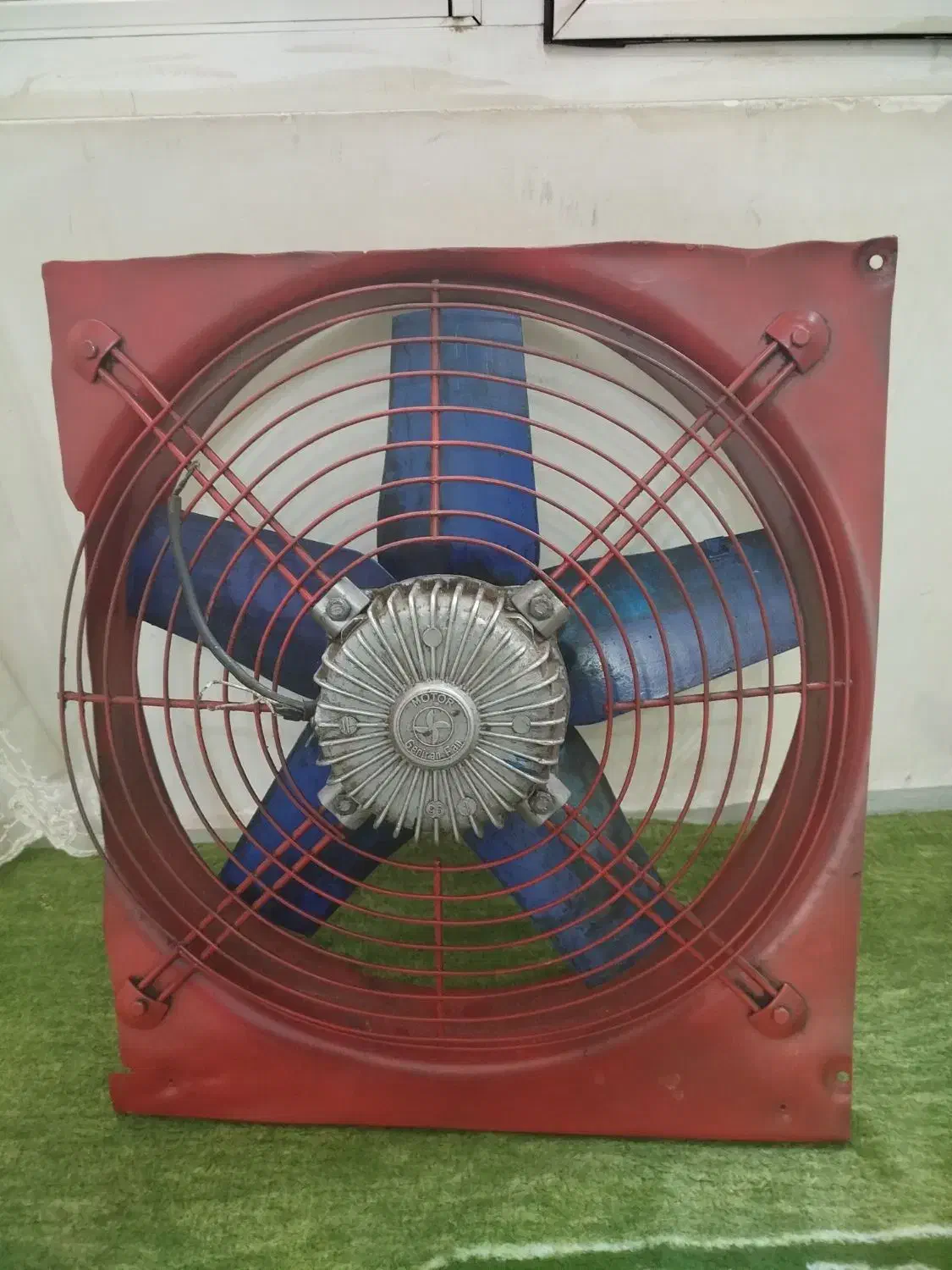 فن بزرگ|پنکه و تصفیه‌کنندهٔ هوا|تبریز, |دیوار