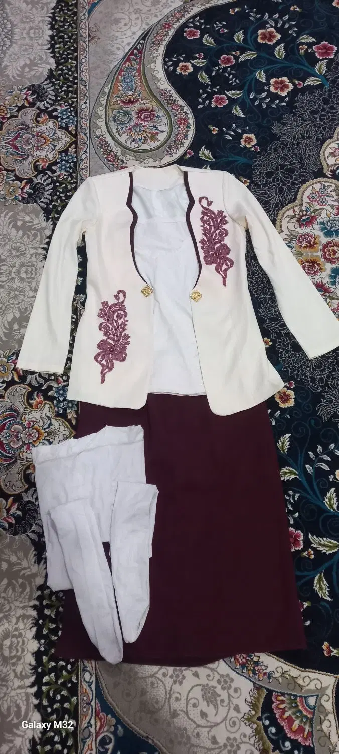 کت دامن|لباس|سربیشه, |دیوار