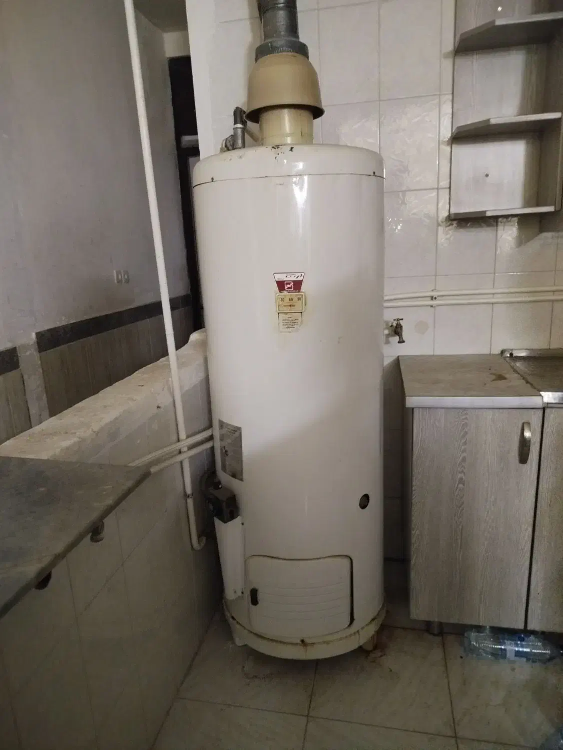 آبگرمکن مخزنی ارج|آبگرمکن، پکیج، شوفاژ|اسفراین, |دیوار