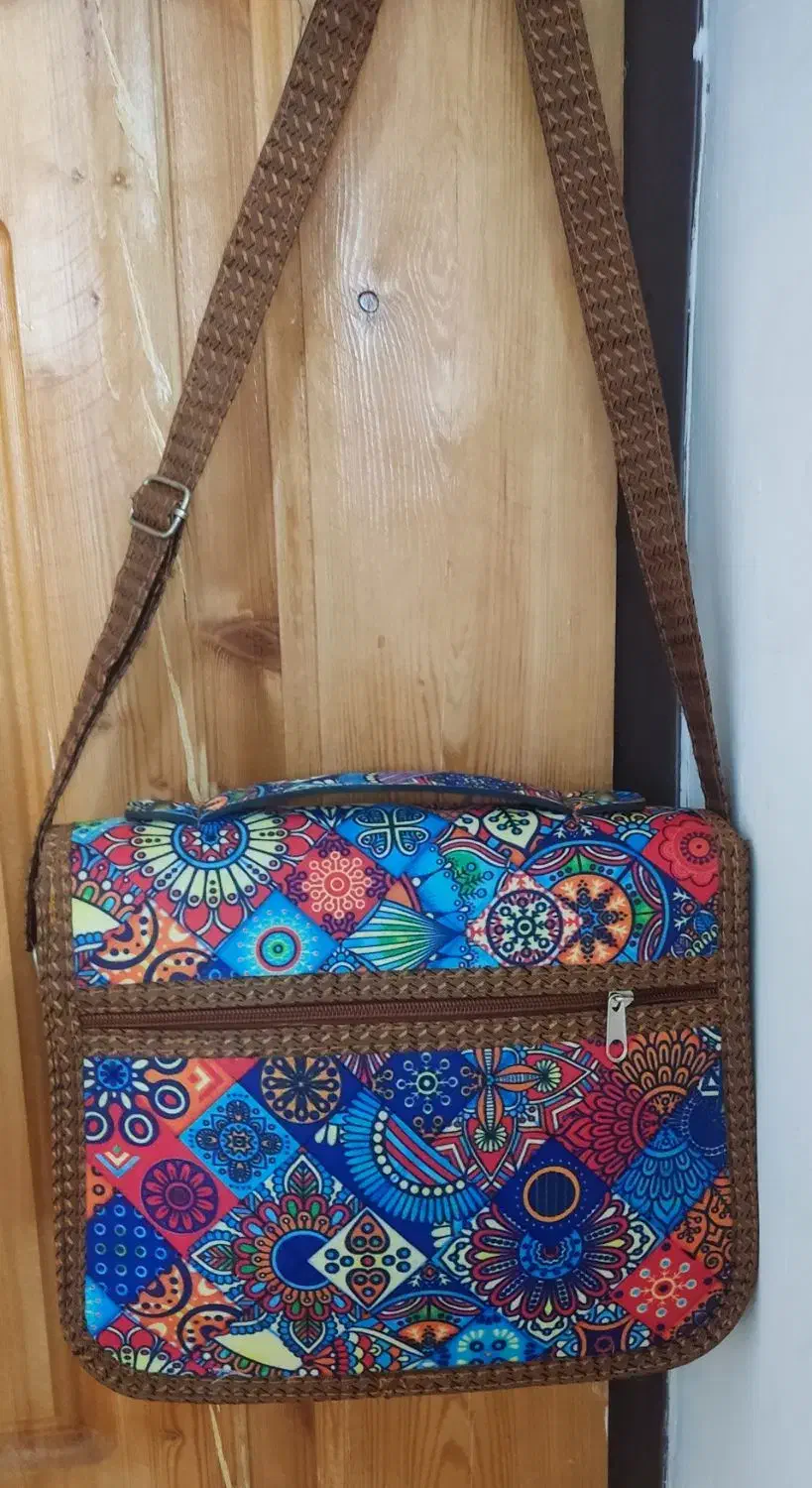 کیف سنتی کاملا نو اصلا استفاده نشده|کیف، کفش، کمربند|اسلام‌شهر, شهرک واوان|دیوار