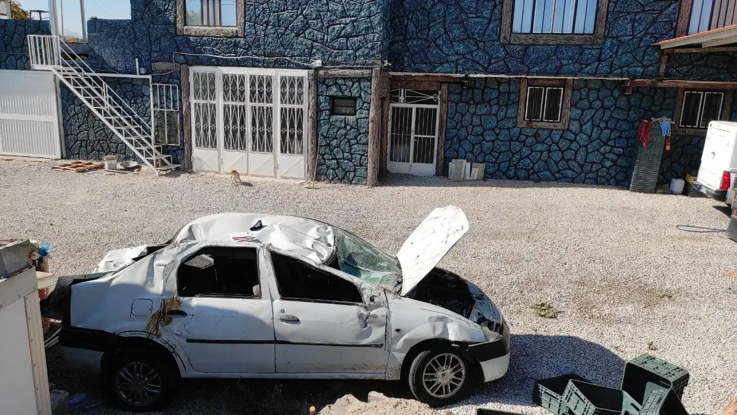 ال ۹۰ تصادفی|خودرو سواری و وانت|شاهینشهر, مخابرات (شهید بهشتی)|دیوار