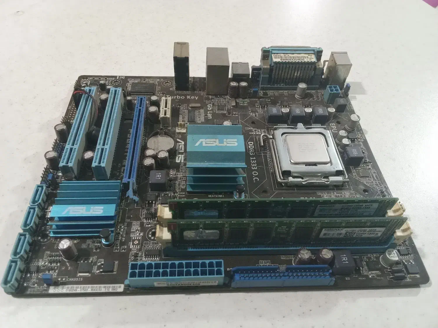 مادربرد Asus باس 1333|قطعات و لوازم جانبی رایانه|ملارد, |دیوار