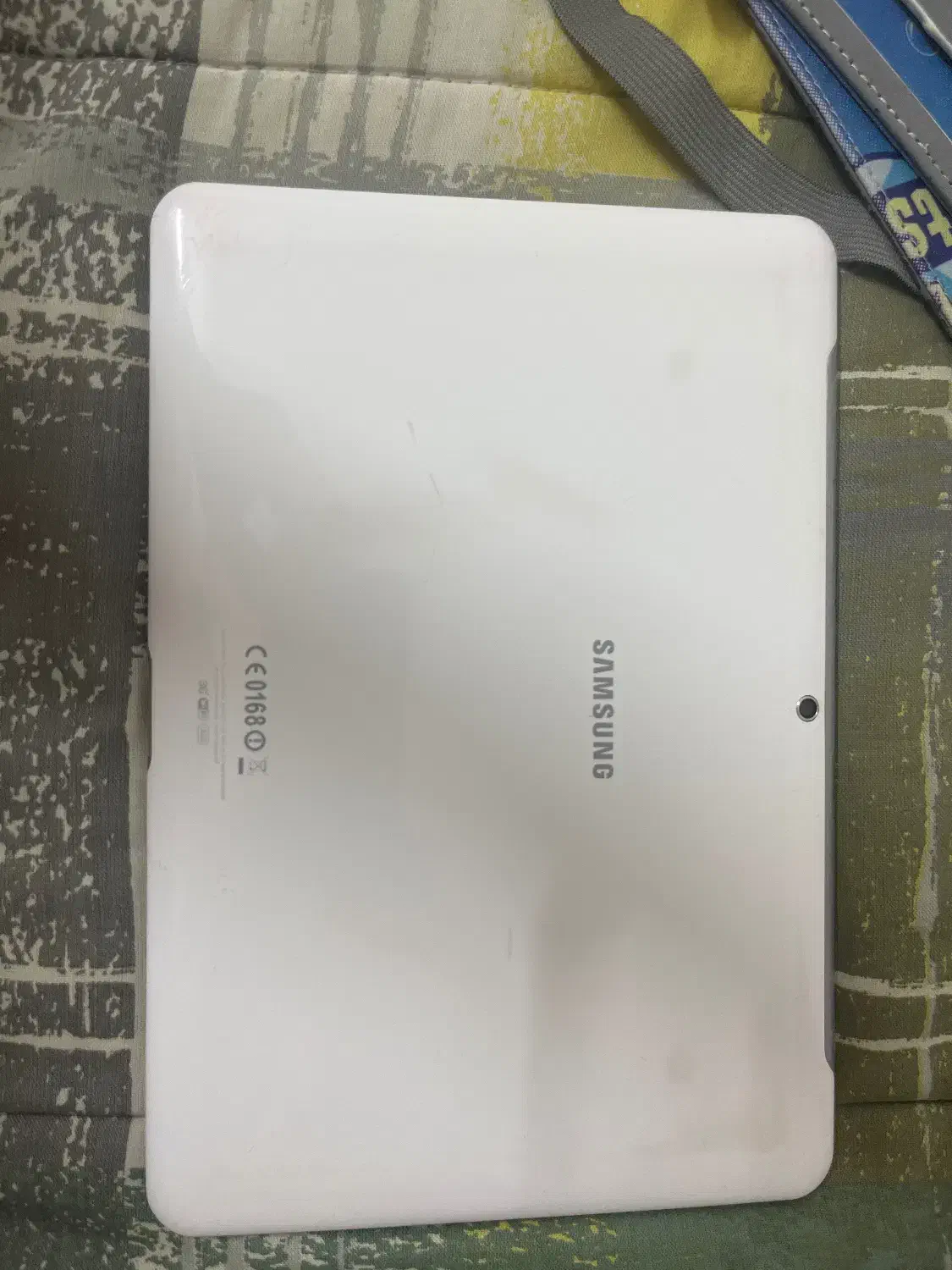 تبلت|تبلت|شیراز, رحمت‌آباد|دیوار