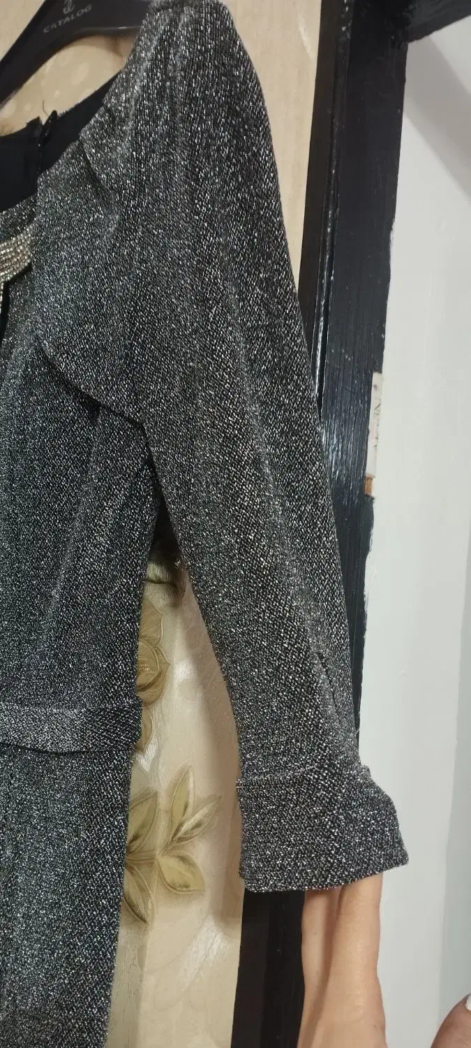 لباس مجلسی|لباس|لاهیجان, لیالستان|دیوار