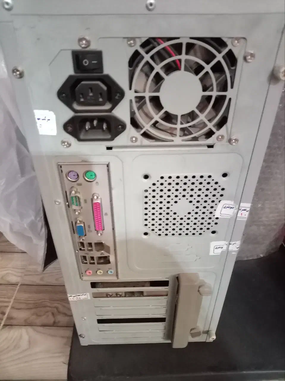 کامپیوتر سامسونگ به همراه کیبورد. اسپکر و غیره0|رایانه رومیزی|کرمان, |دیوار