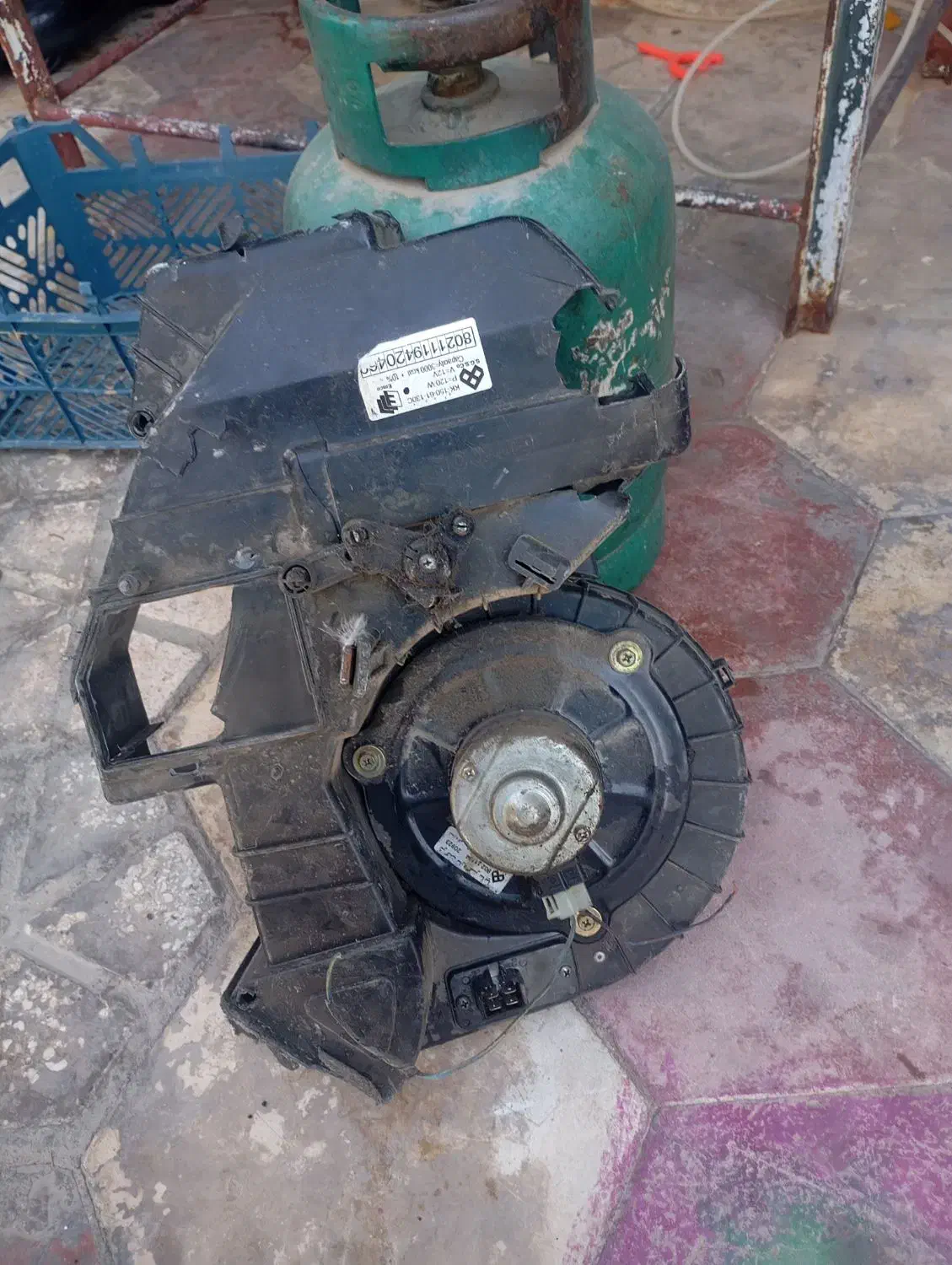 فن پژو و پراید|قطعات یدکی و لوازم جانبی|شیراز, ده پیاله|دیوار