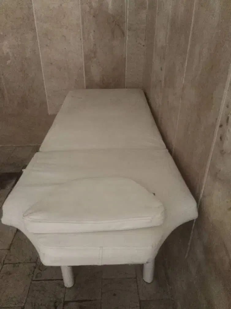 تخت مخصوص خدمات آرایشی|آرایشگاه و سالن‌های زیبایی|تهران, جوادیه تهرانپارس|دیوار