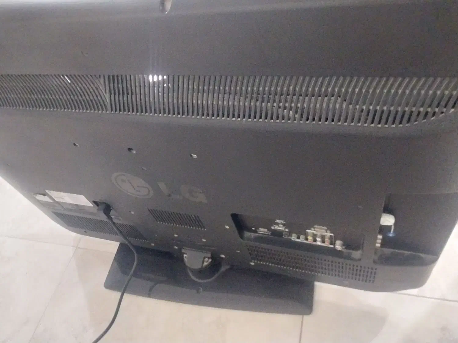 تلویزیون الجی ۳۸ اینچ|تلویزیون و پروژکتور|اصفهان, ملکشهر|دیوار