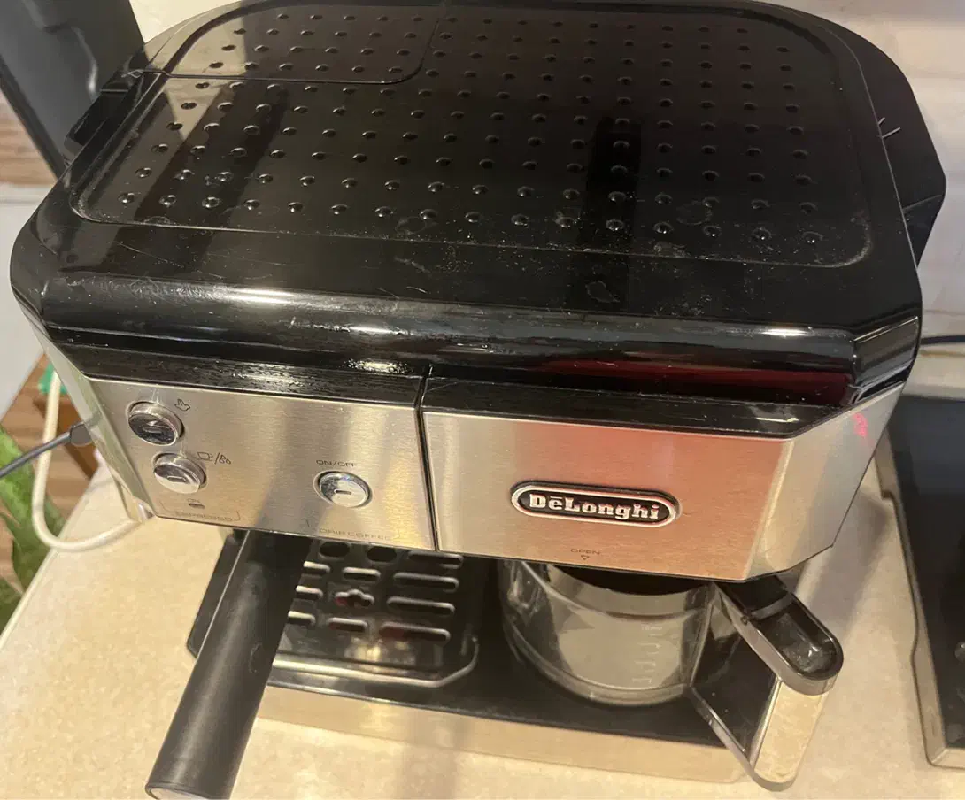 قهوه دلونگی مدل ۴۲۱ در حد نو|سماور، چایساز، قهوهساز|تهران, بهار|دیوار