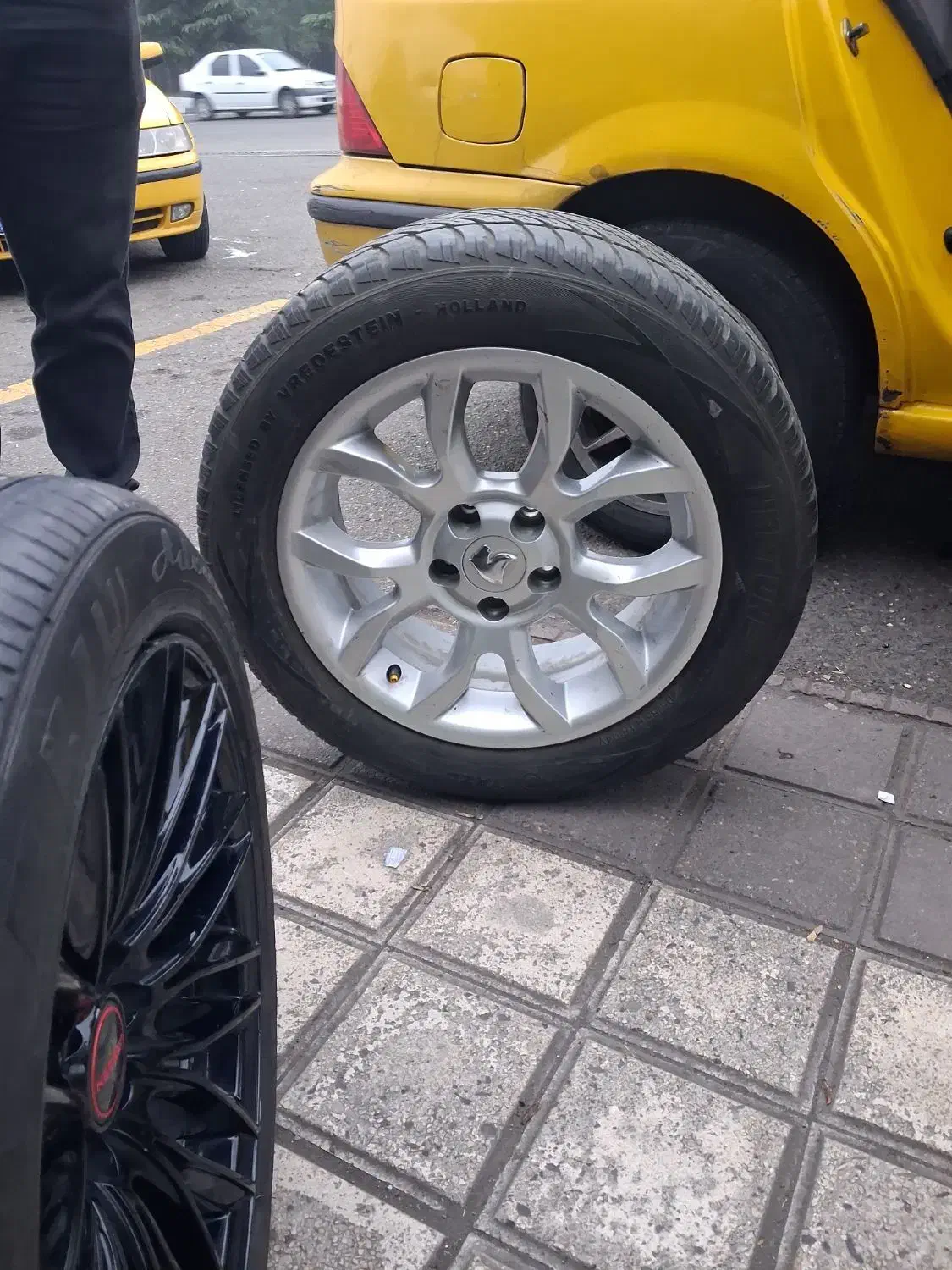 رینگ 16 تمیز ومرتب با لاستیک|قطعات یدکی و لوازم جانبی|رشت, ترمینال|دیوار