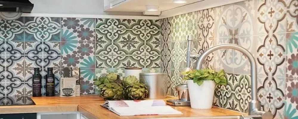 اجرا و نصب کاشی بین کابینتی،کاشیکاری سرویس|خدمات پیشه و مهارت|اراک, |دیوار