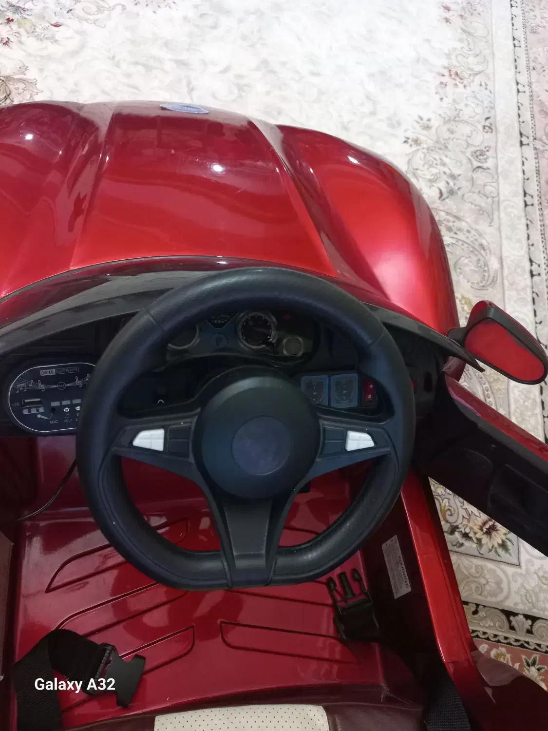 فروش ماشین شارژی موزیکال در حد نو|اسباببازی بچه|کرج, حصارک پایین|دیوار