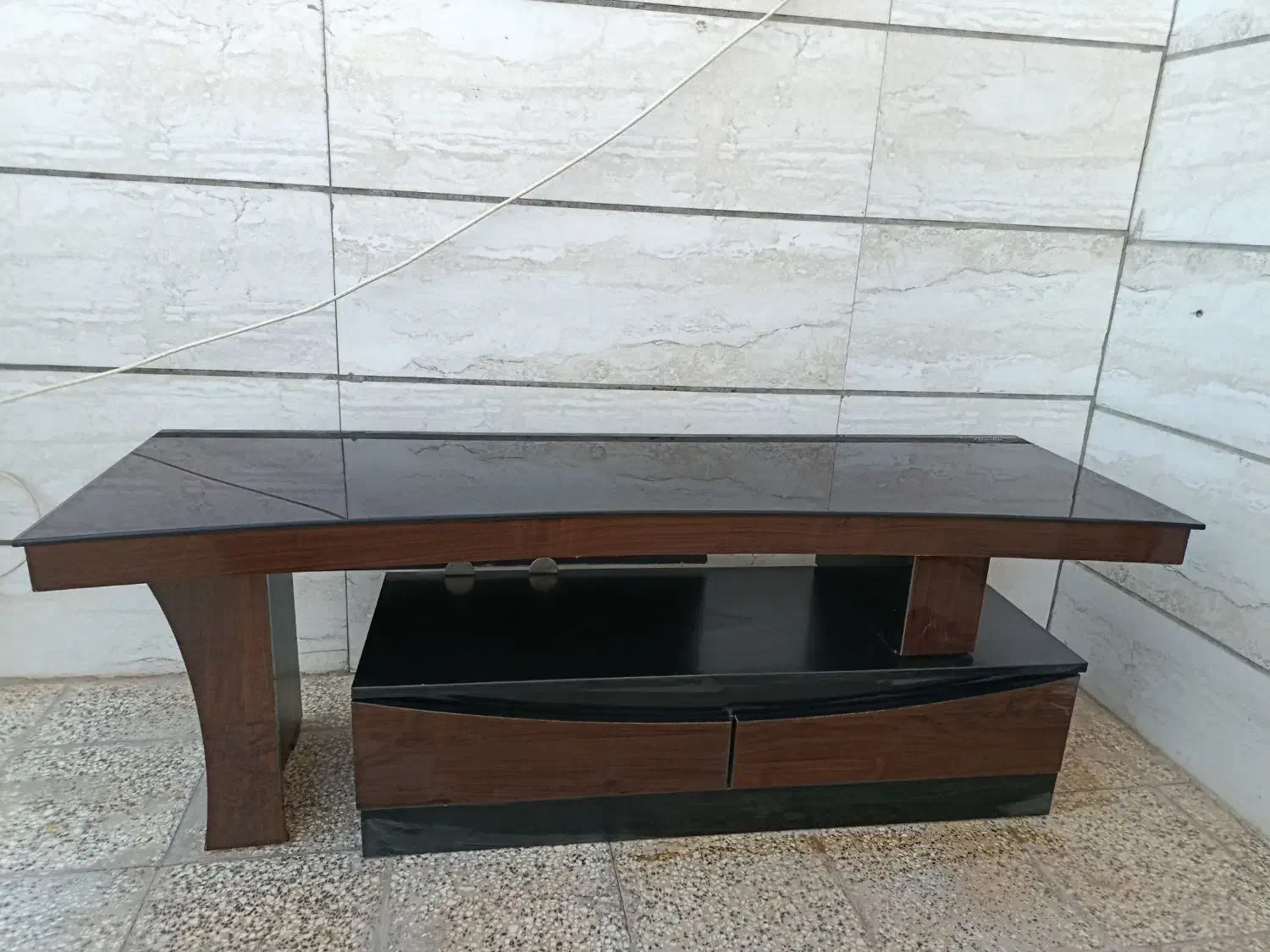 میز|میز تلویزیون|تربت‌حیدریه, آغوی|دیوار