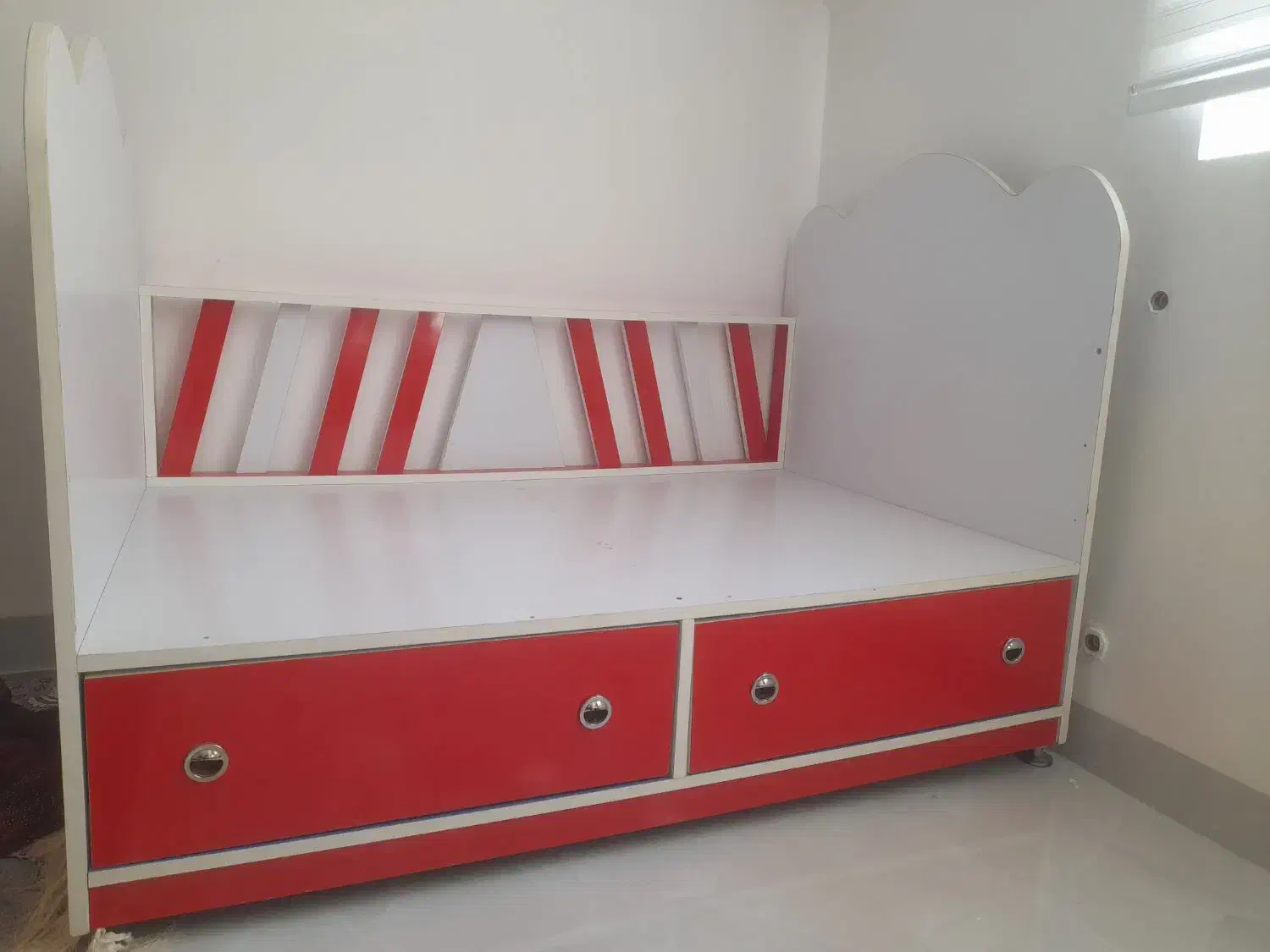 تختخواب بچه گانه|تخت و صندلی بچه|پلدشت, |دیوار