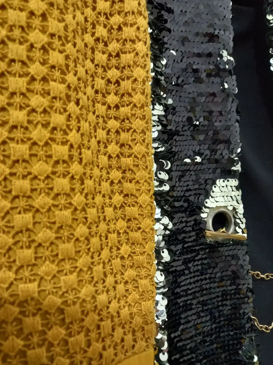 مانتو مجلسی|لباس|شاهین‌شهر, عطار|دیوار