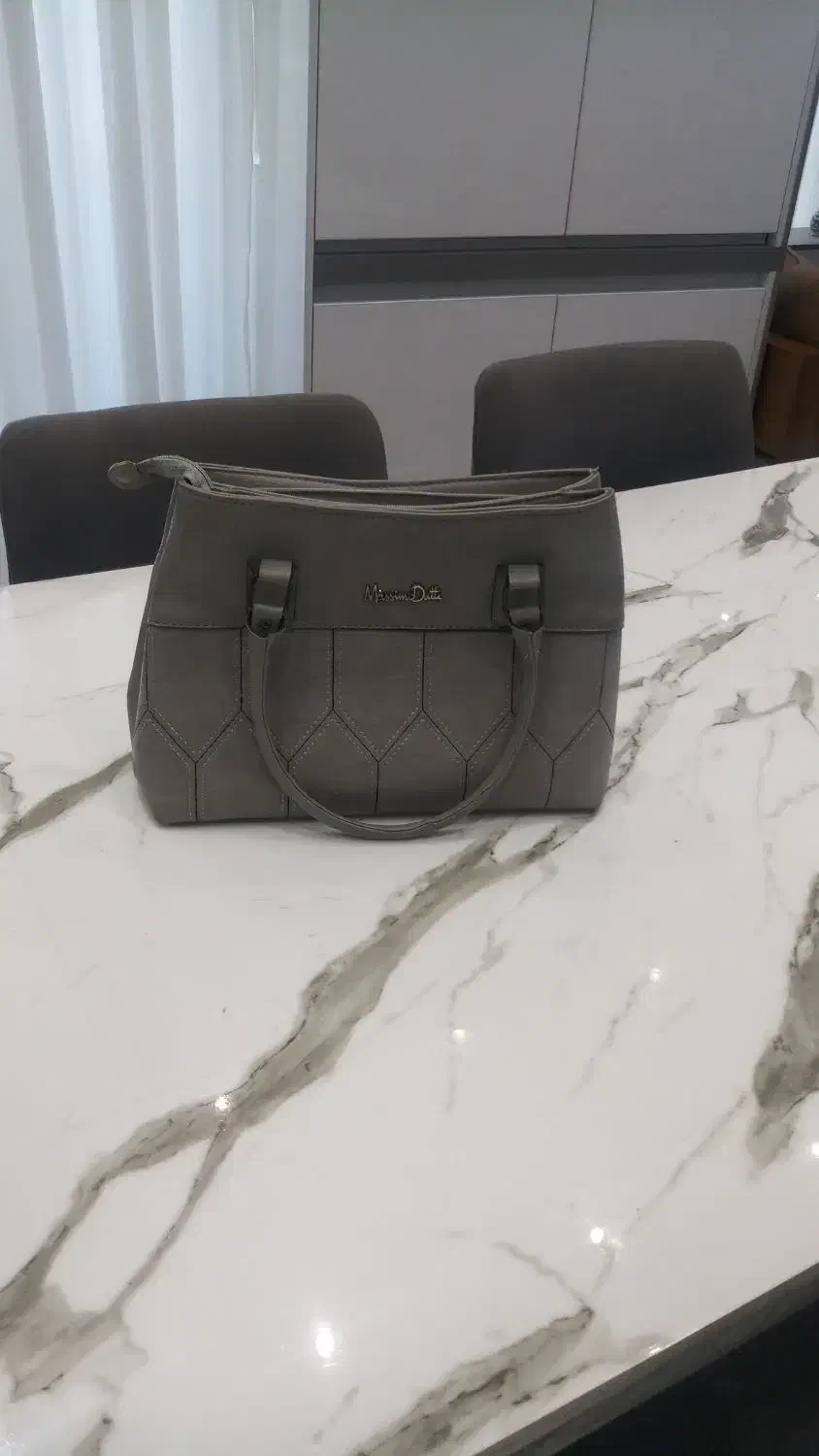 کیف نو|کیف، کفش، کمربند|قروه, |دیوار