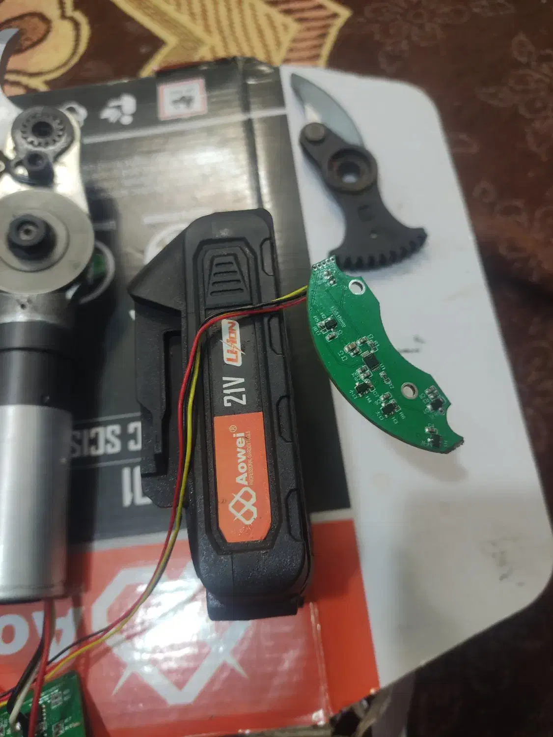 قیچی شارژی آوی وسایل دارم|ابزارآلات|اشنویه, |دیوار