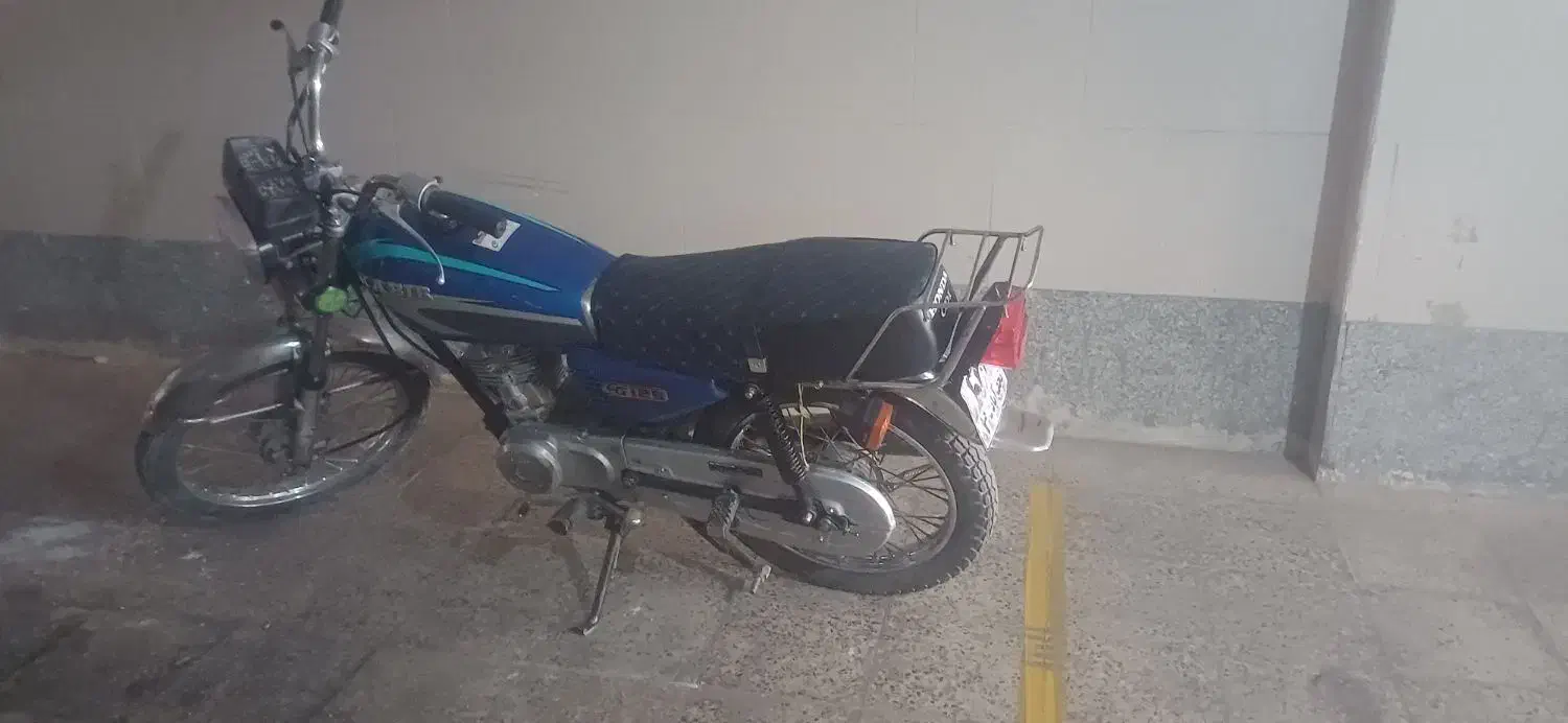 هوندا ۸۳مزایده|موتورسیکلت|اصفهان, شهرک کاوه|دیوار