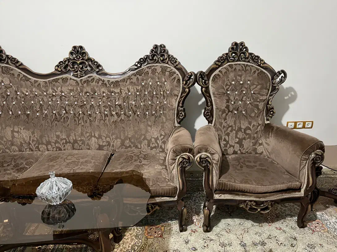 مبل سلطنتی ۹ نفره عالی|مبلمان خانگی و میز عسلی|قوچان, |دیوار