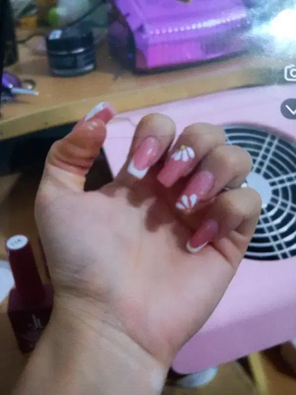 کاشت ناخن|خدمات آرایشگری و زیبایی|قم, انصار‌الحسین|دیوار