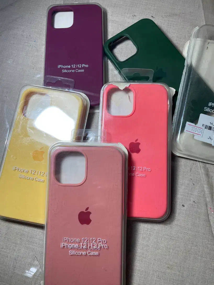 ۴عدد قاب سیلیکونی۱۲|لوازم جانبی موبایل و تبلت|همدان, |دیوار