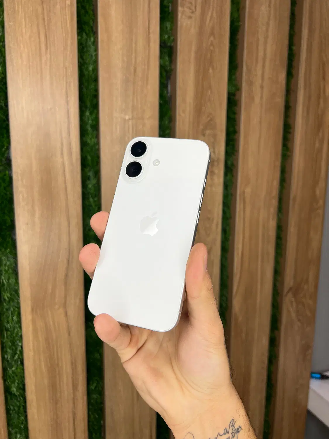 iPhone 16 128 CHA بسیار تمیز نقد و اقساط|موبایل|تهران, گلستان (شهرک راه آهن)|دیوار