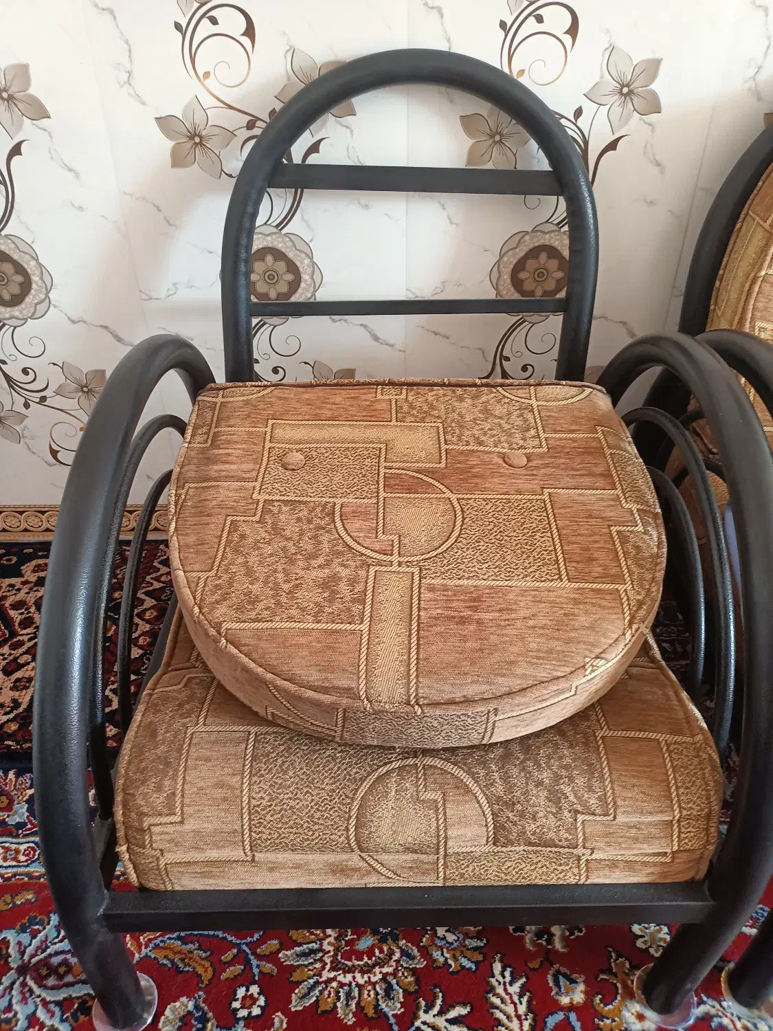 مبل فلزی|مبلمان خانگی و میز عسلی|شیرین‌سو, |دیوار