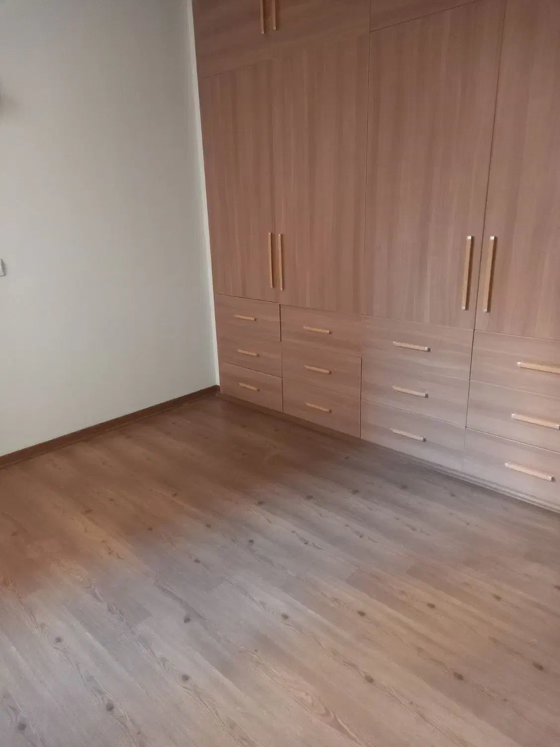 فروش ۸۴ متر پارکت لمینت خارجی کارکرده در حدنو|مصالح و تجهیزات ساختمان|تهران, سبلان (لشگر)|دیوار