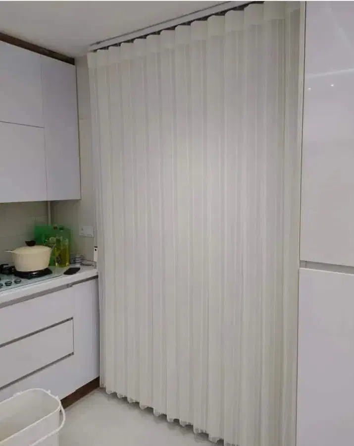 دوخت نصب  و طراحی انواع پارچه های ترک ایرانی|پرده، رانر، رومیزی|سنندج, |دیوار