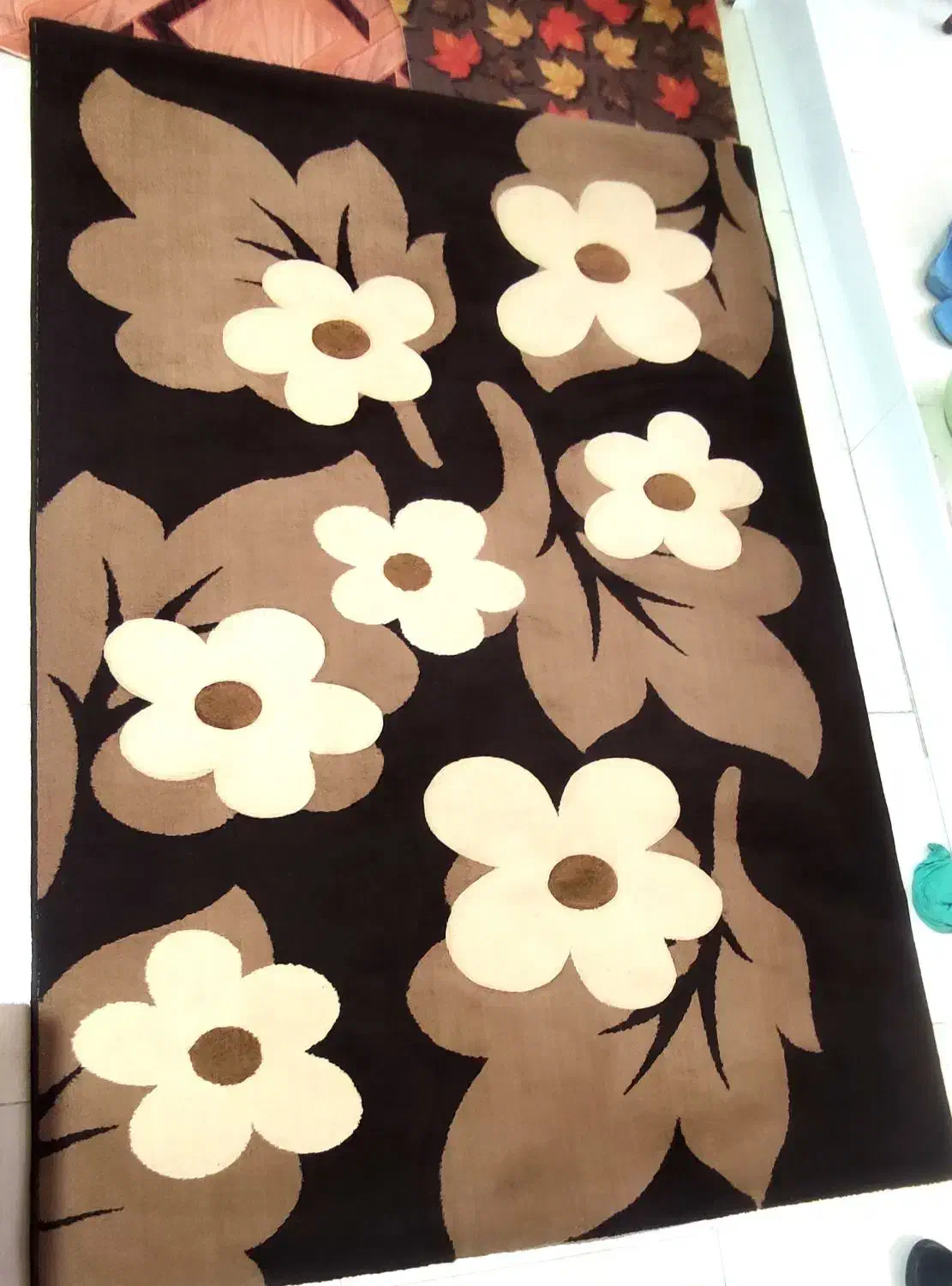 فرش فانتزی چهار متری 1/5در 2/25|فرش|قزوین, |دیوار