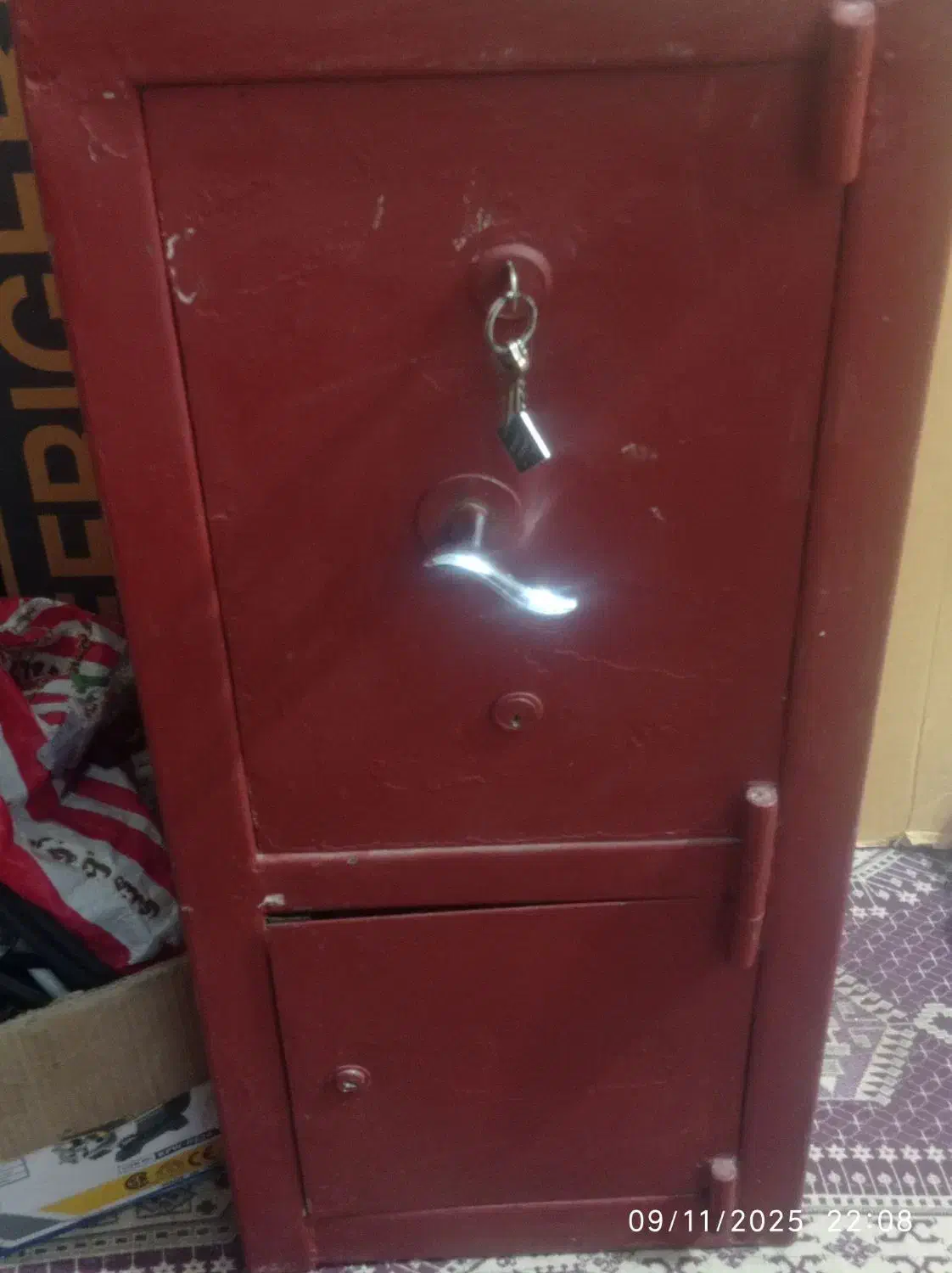 گاوصندوق|ابزارآلات|بند زرک, |دیوار